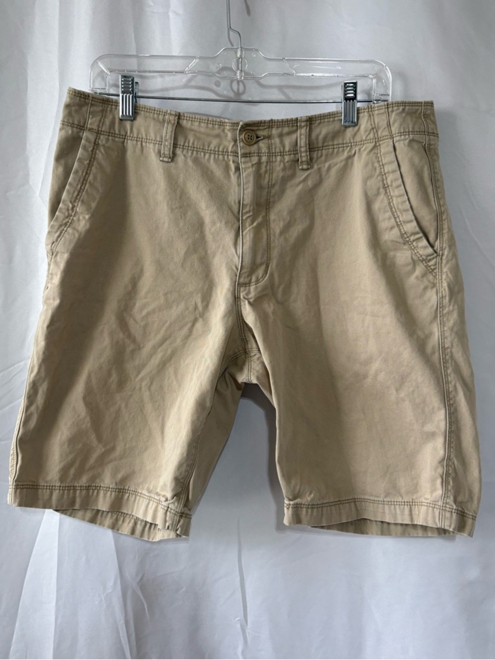 Old Navy Men's Khaki Chino Shorts size 33